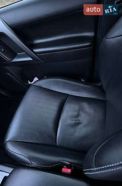 Внедорожник / Кроссовер Toyota Land Cruiser Prado 2013 в 