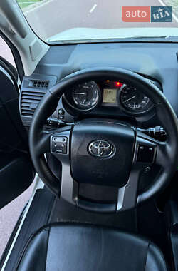 Внедорожник / Кроссовер Toyota Land Cruiser Prado 2013 в 