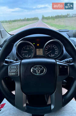 Внедорожник / Кроссовер Toyota Land Cruiser Prado 2013 в 