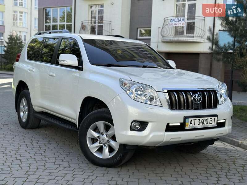 Toyota Land Cruiser Prado 2013