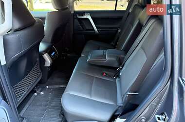 Позашляховик / Кросовер Toyota Land Cruiser Prado 2022 в 