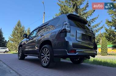 Позашляховик / Кросовер Toyota Land Cruiser Prado 2022 в 