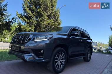 Позашляховик / Кросовер Toyota Land Cruiser Prado 2022 в 
