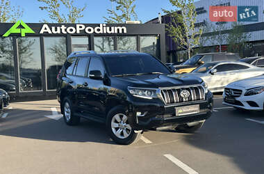 Внедорожник / Кроссовер Toyota Land Cruiser Prado 2019 в 