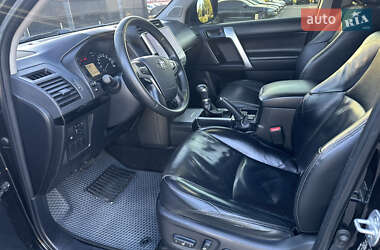 Внедорожник / Кроссовер Toyota Land Cruiser Prado 2019 в 