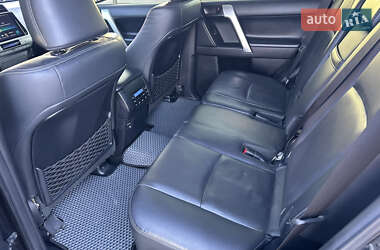 Внедорожник / Кроссовер Toyota Land Cruiser Prado 2019 в 