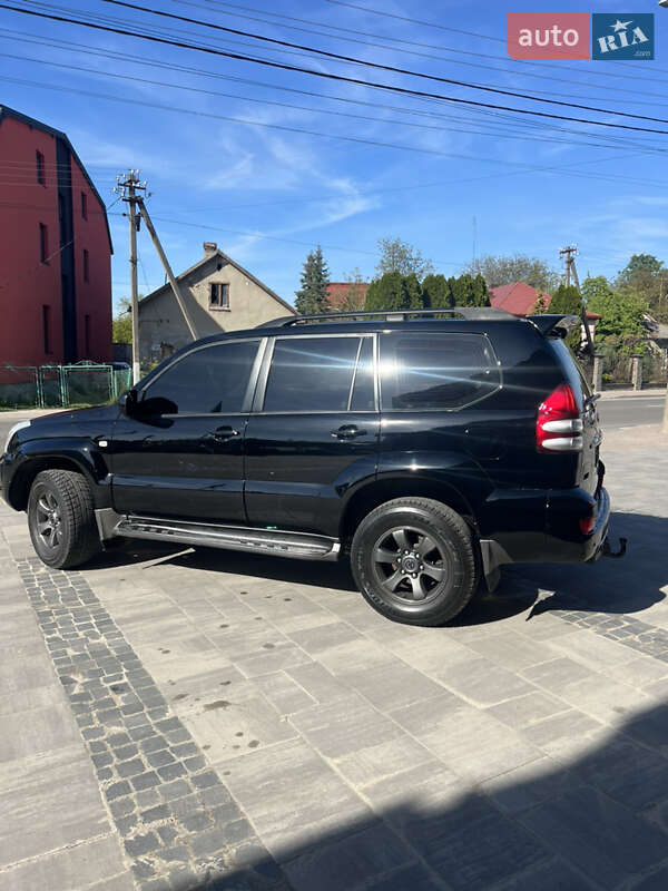 Позашляховик / Кросовер Toyota Land Cruiser Prado 2007 в Львові