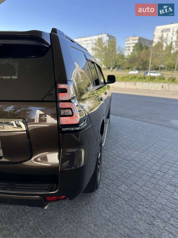 Позашляховик / Кросовер Toyota Land Cruiser Prado 2021 в Дніпрі