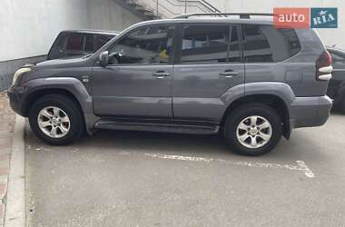 Внедорожник / Кроссовер Toyota Land Cruiser Prado 2005 в 