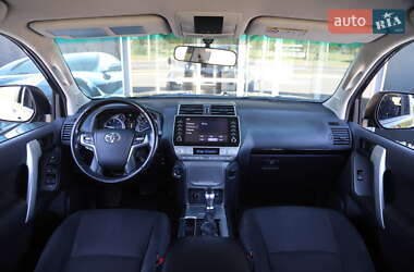 Позашляховик / Кросовер Toyota Land Cruiser Prado 2020 в 