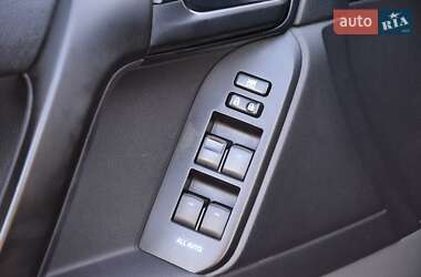 Позашляховик / Кросовер Toyota Land Cruiser Prado 2012 в 