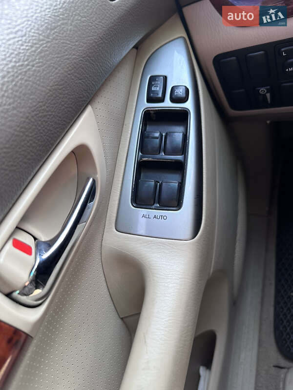 Позашляховик / Кросовер Toyota Land Cruiser Prado 2007 в Марганці