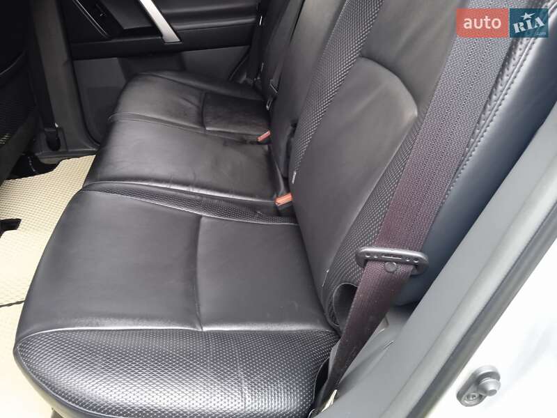 Внедорожник / Кроссовер Toyota Land Cruiser Prado 2012 в Ивано-Франковске