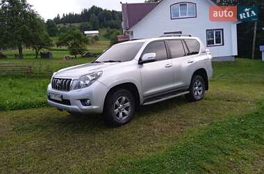 Позашляховик / Кросовер Toyota Land Cruiser Prado 2012 в 