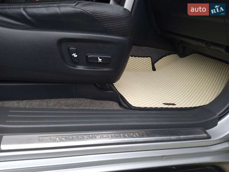 Внедорожник / Кроссовер Toyota Land Cruiser Prado 2012 в Ивано-Франковске