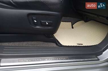 Позашляховик / Кросовер Toyota Land Cruiser Prado 2012 в 