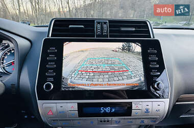 Внедорожник / Кроссовер Toyota Land Cruiser Prado 2022 в 