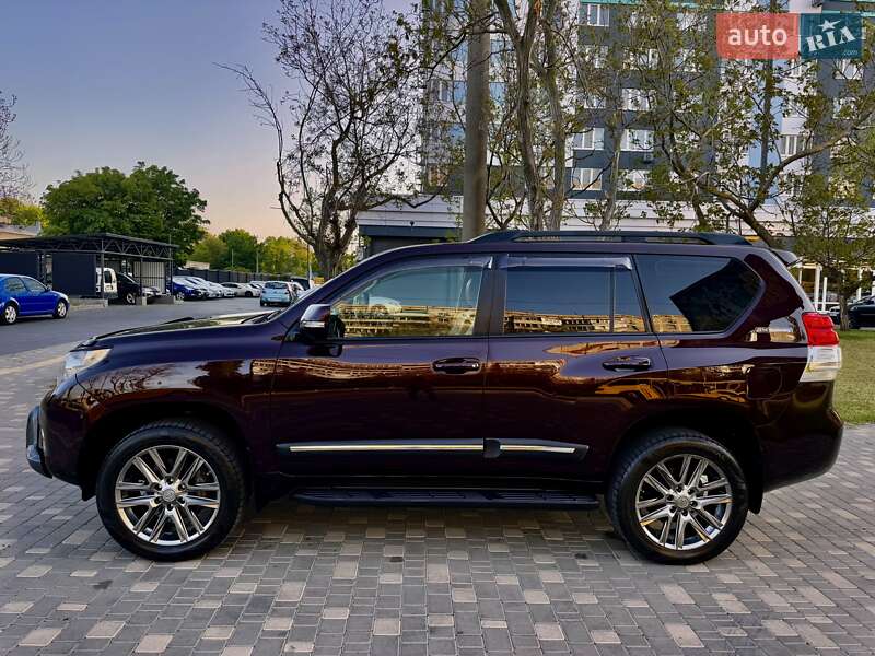 Позашляховик / Кросовер Toyota Land Cruiser Prado 2010 в Одесі