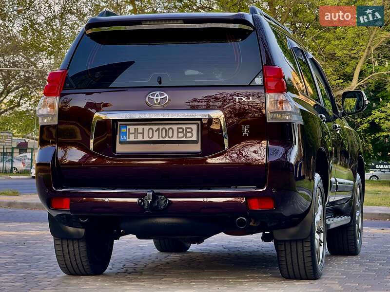 Позашляховик / Кросовер Toyota Land Cruiser Prado 2010 в Одесі
