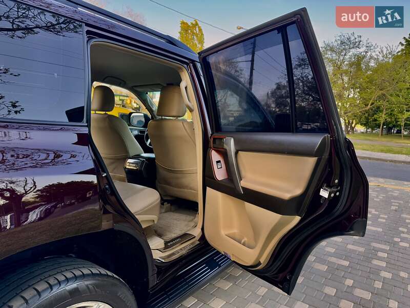 Позашляховик / Кросовер Toyota Land Cruiser Prado 2010 в Одесі