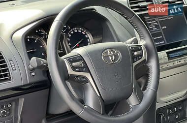 Внедорожник / Кроссовер Toyota Land Cruiser Prado 2022 в 