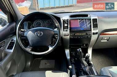 Внедорожник / Кроссовер Toyota Land Cruiser Prado 2006 в 