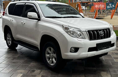 Позашляховик / Кросовер Toyota Land Cruiser Prado 2012 в Києві