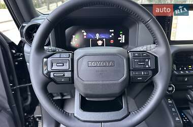 Внедорожник / Кроссовер Toyota Land Cruiser Prado 2025 в 