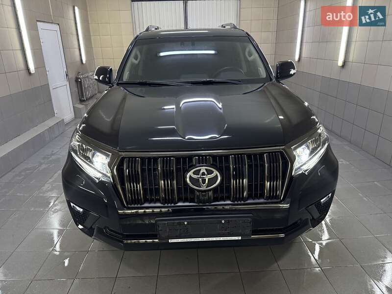 Позашляховик / Кросовер Toyota Land Cruiser Prado 2022 в Умані