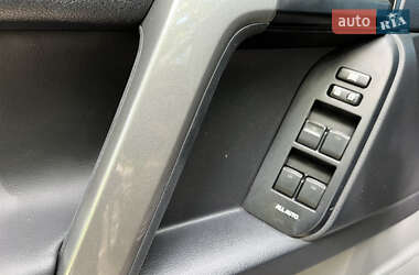 Позашляховик / Кросовер Toyota Land Cruiser Prado 2010 в 
