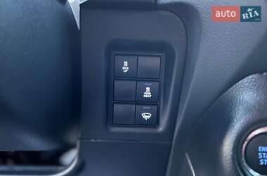 Внедорожник / Кроссовер Toyota Land Cruiser Prado 2022 в 