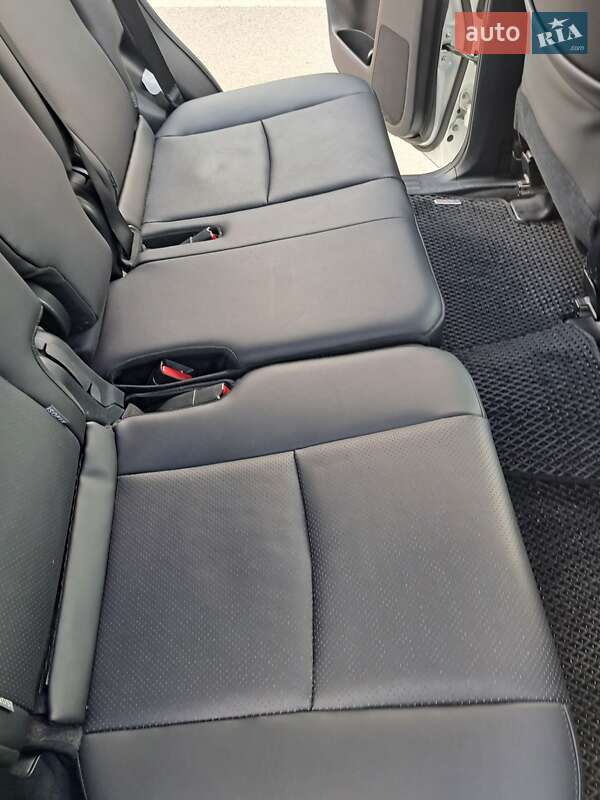 Внедорожник / Кроссовер Toyota Land Cruiser Prado 2019 в Киеве