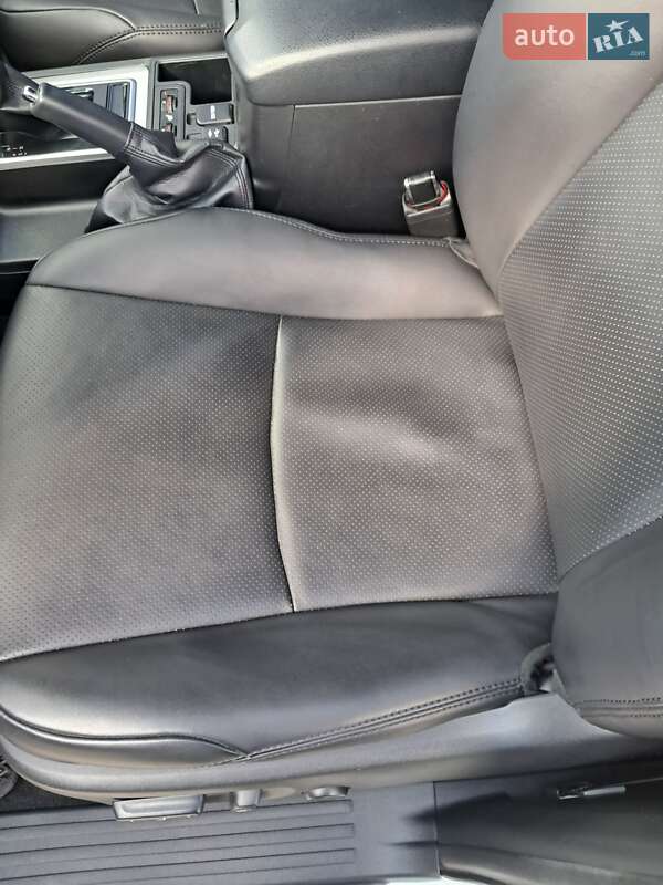 Внедорожник / Кроссовер Toyota Land Cruiser Prado 2019 в Киеве