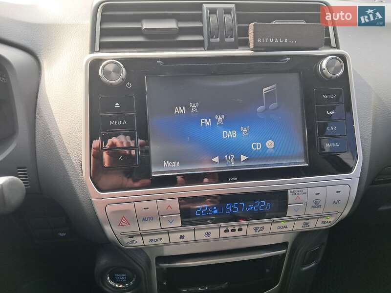 Внедорожник / Кроссовер Toyota Land Cruiser Prado 2019 в Киеве