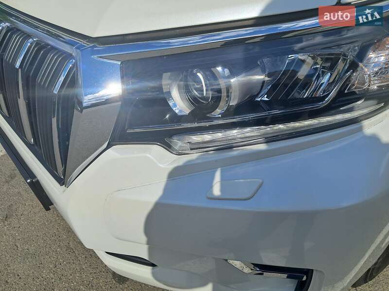 Внедорожник / Кроссовер Toyota Land Cruiser Prado 2019 в Киеве