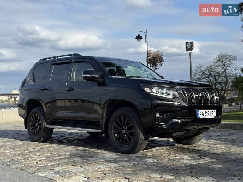 Позашляховик / Кросовер Toyota Land Cruiser Prado 2022 в Києві