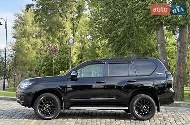 Внедорожник / Кроссовер Toyota Land Cruiser Prado 2022 в Киеве