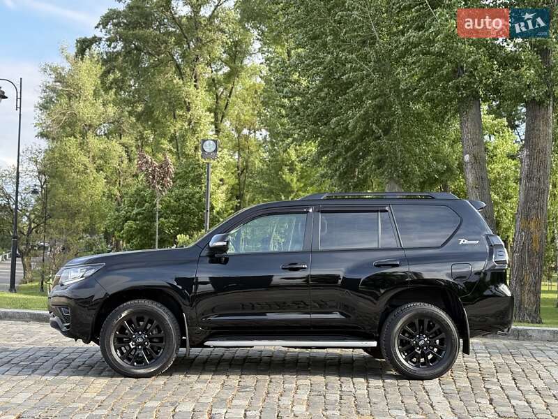 Позашляховик / Кросовер Toyota Land Cruiser Prado 2022 в Києві