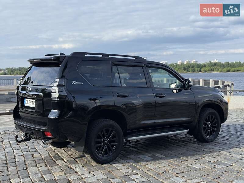 Позашляховик / Кросовер Toyota Land Cruiser Prado 2022 в Києві