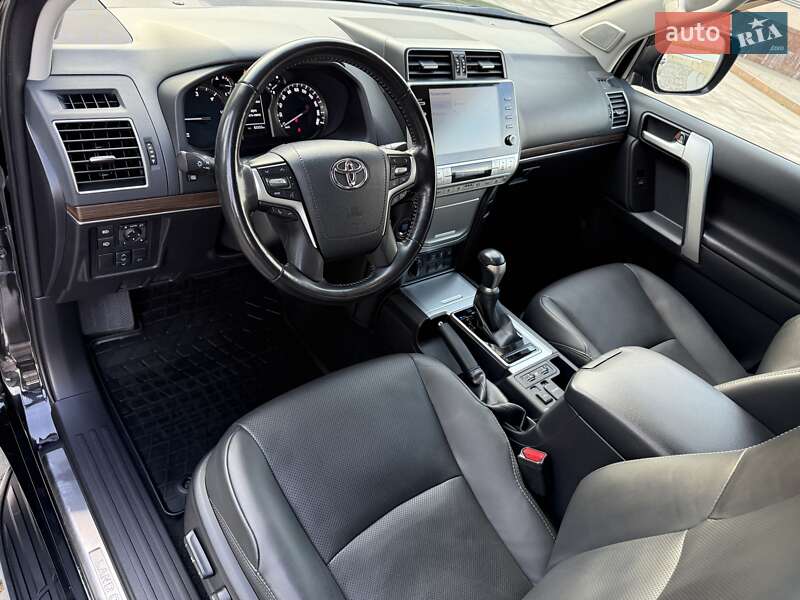 Позашляховик / Кросовер Toyota Land Cruiser Prado 2022 в Києві