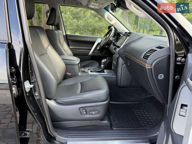 Позашляховик / Кросовер Toyota Land Cruiser Prado 2022 в Києві