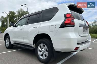 Внедорожник / Кроссовер Toyota Land Cruiser Prado 2018 в 