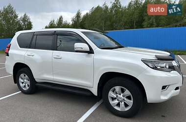 Внедорожник / Кроссовер Toyota Land Cruiser Prado 2018 в 