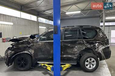 Позашляховик / Кросовер Toyota Land Cruiser Prado 2019 в 