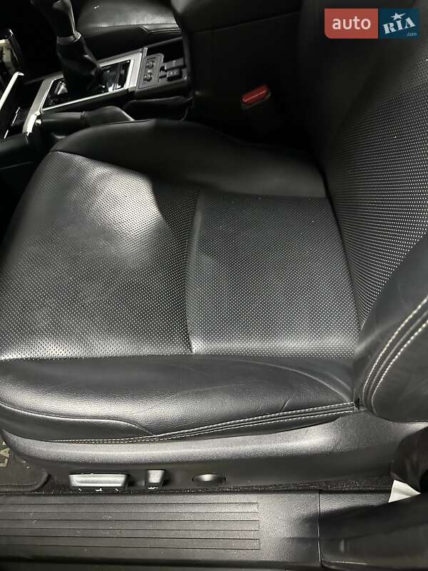 Внедорожник / Кроссовер Toyota Land Cruiser Prado 2019 в Днепре