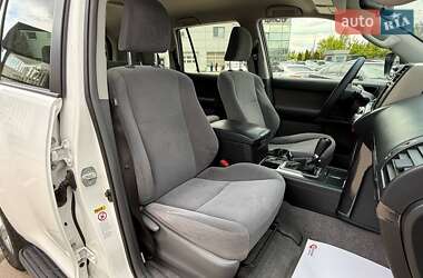 Внедорожник / Кроссовер Toyota Land Cruiser Prado 2012 в 