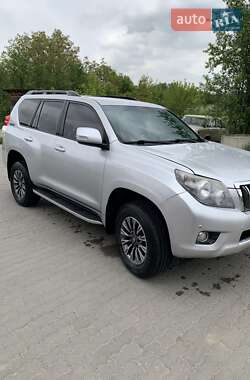 Позашляховик / Кросовер Toyota Land Cruiser Prado 2011 в 