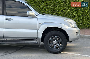 Внедорожник / Кроссовер Toyota Land Cruiser Prado 2005 в 