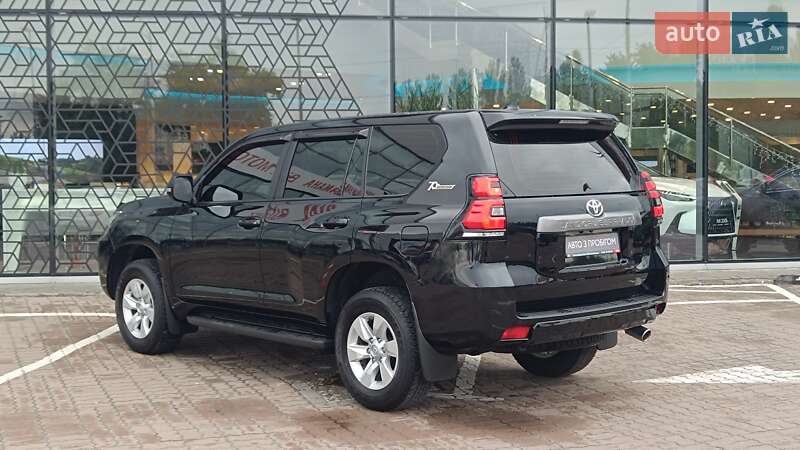 Позашляховик / Кросовер Toyota Land Cruiser Prado 2021 в Києві