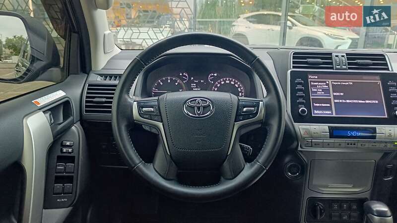 Позашляховик / Кросовер Toyota Land Cruiser Prado 2021 в Києві